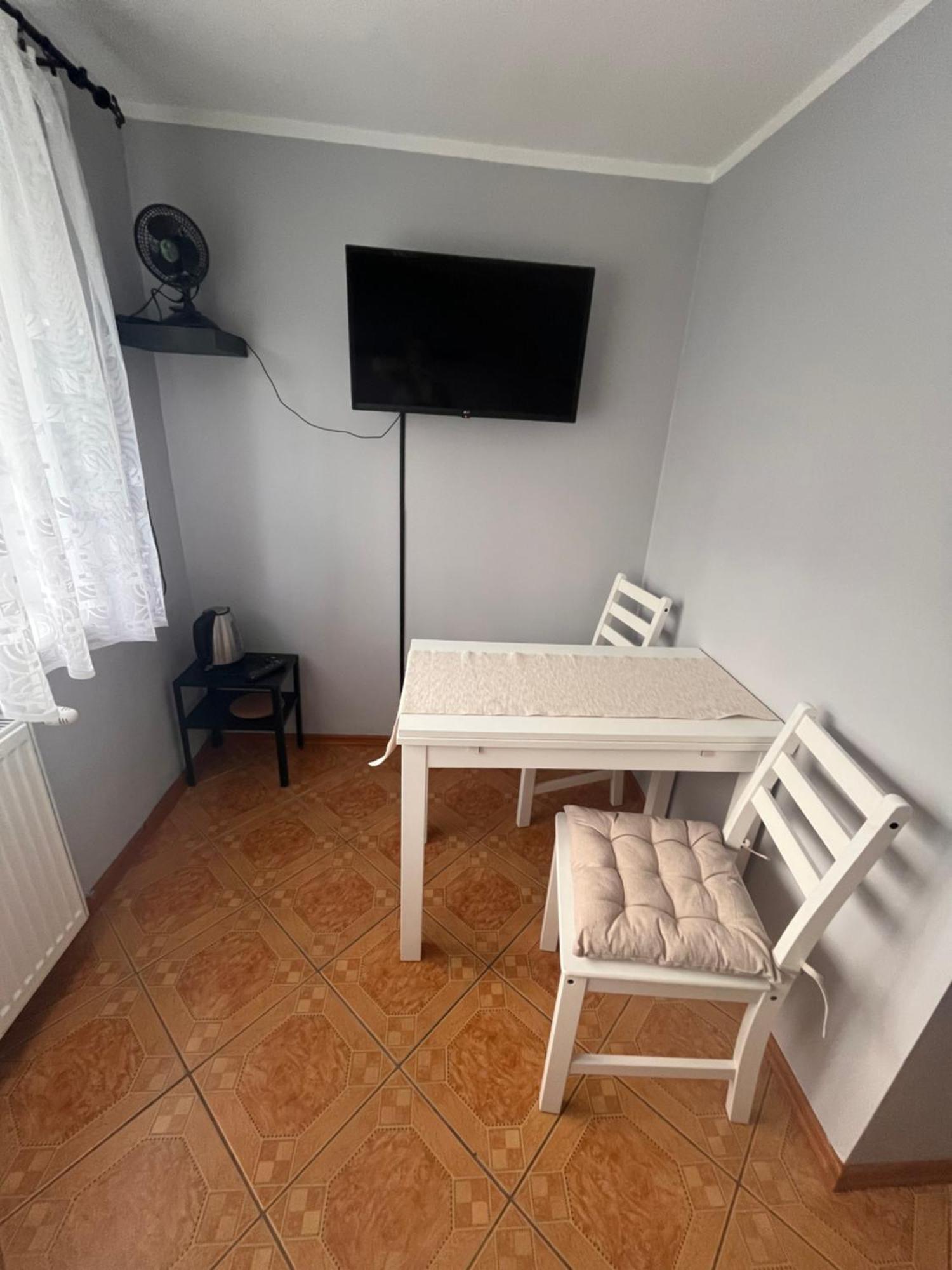 Pokoje Goscinne Halina Łeba Extérieur photo